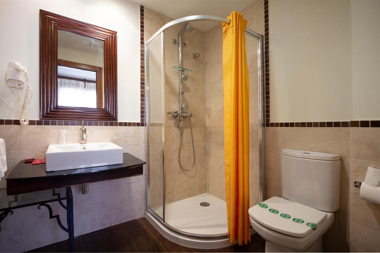 Hostal Los Canteros Golmayo 외부 사진