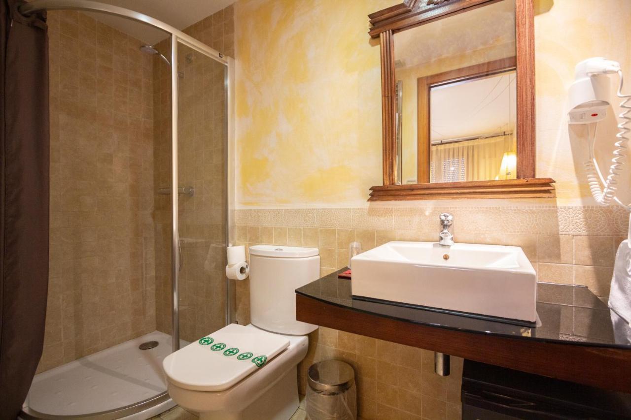 Hostal Los Canteros Golmayo 외부 사진