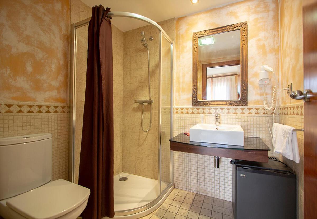 Hostal Los Canteros Golmayo 외부 사진